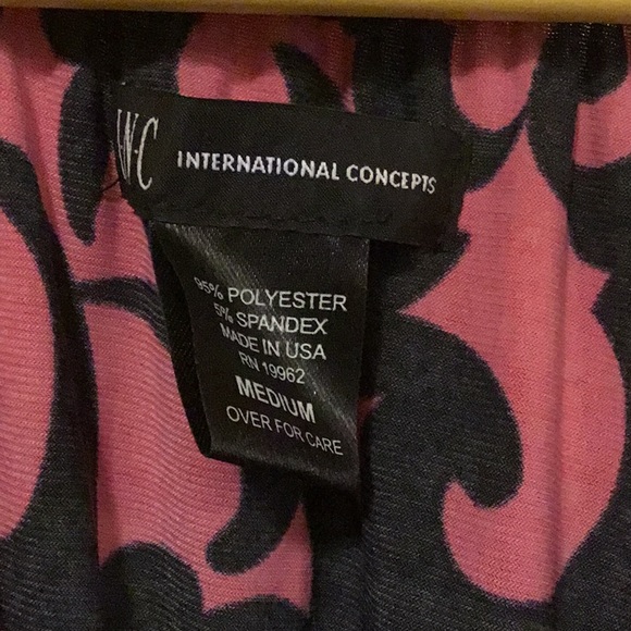 Cute tunic top - Picture 2 of 3